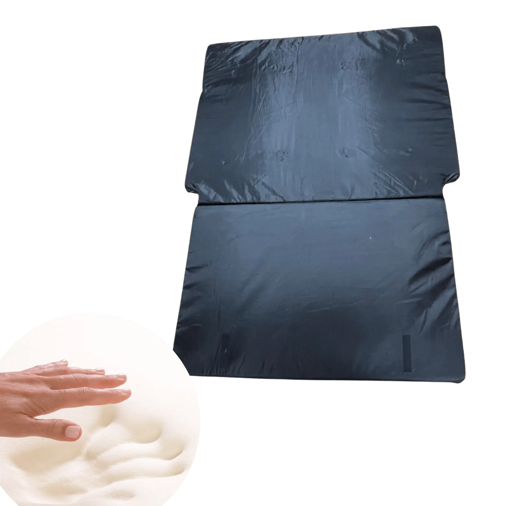 Matelas à mémoire de forme pour tente de toit rigide avec confort adaptable pour le camping en plein air.