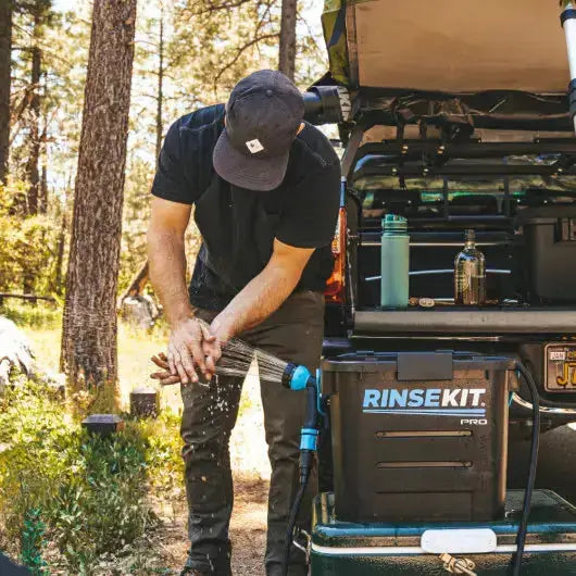 RINSEKIT PRO – Douche Portable Autonome à Batterie – 13,3L Outdoor system